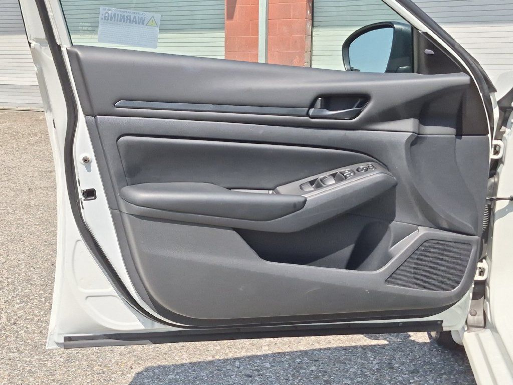 Certified 2025 Nissan Altima 2.5 S FWD image 12