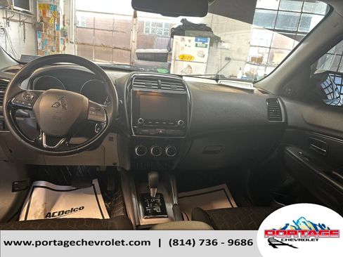 Used 2024 Mitsubishi Outlander Sport ES AWD/4WD image 14