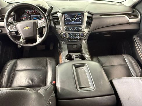 Used 2019 Chevrolet Suburban LT RWD image 9