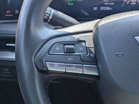Used 2025 Cadillac XT4 Premium Luxury FWD image 18