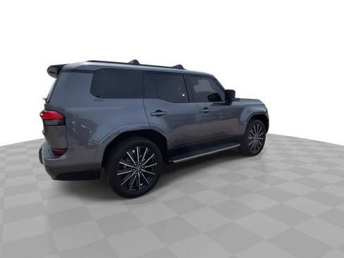 Used 2024 Lexus GX 550 w/ Accessory Package (Z1) AWD/4WD image 2