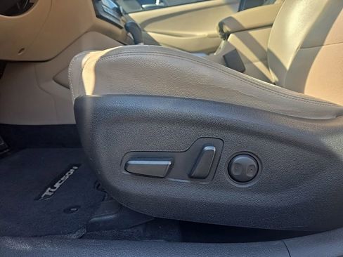 Used 2017 Hyundai Tucson SE Plus image 17