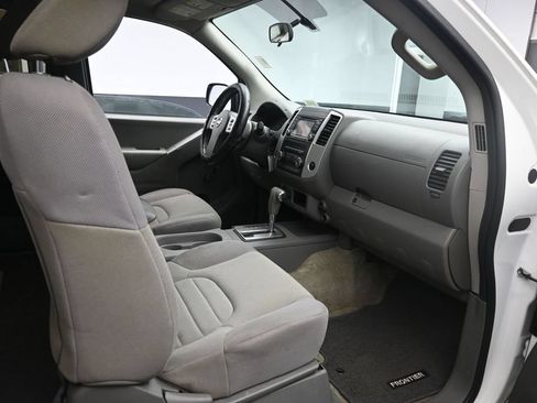 Used 2018 Nissan Frontier S RWD image 21