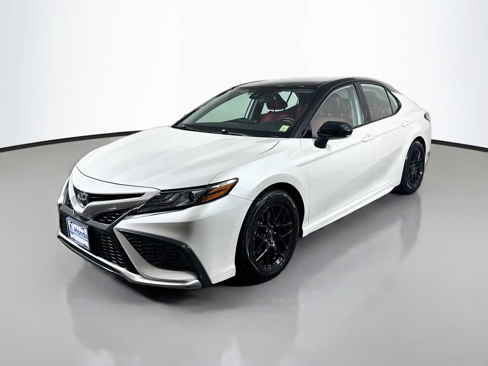 Used 2023 Toyota Camry XSE w/ Cold Weather Package AWD/4WD image 3