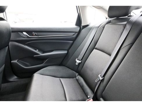 Used 2018 Honda Accord EX image 13