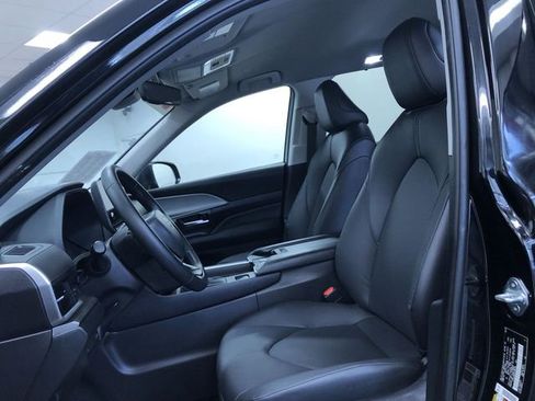 Certified 2025 Toyota Grand Highlander AWD image 20