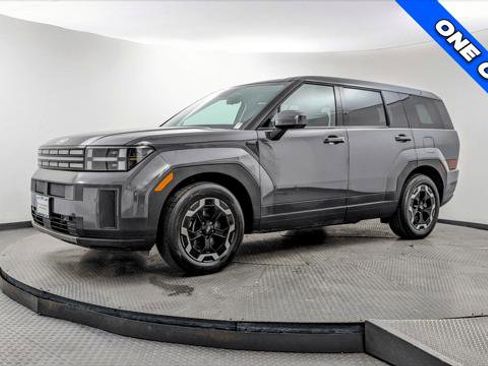 Used 2025 Hyundai Santa Fe SE image 2