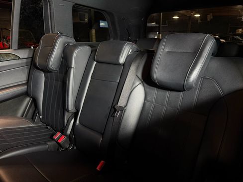 Used 2019 Mercedes-Benz GLS 450 4MATIC image 22