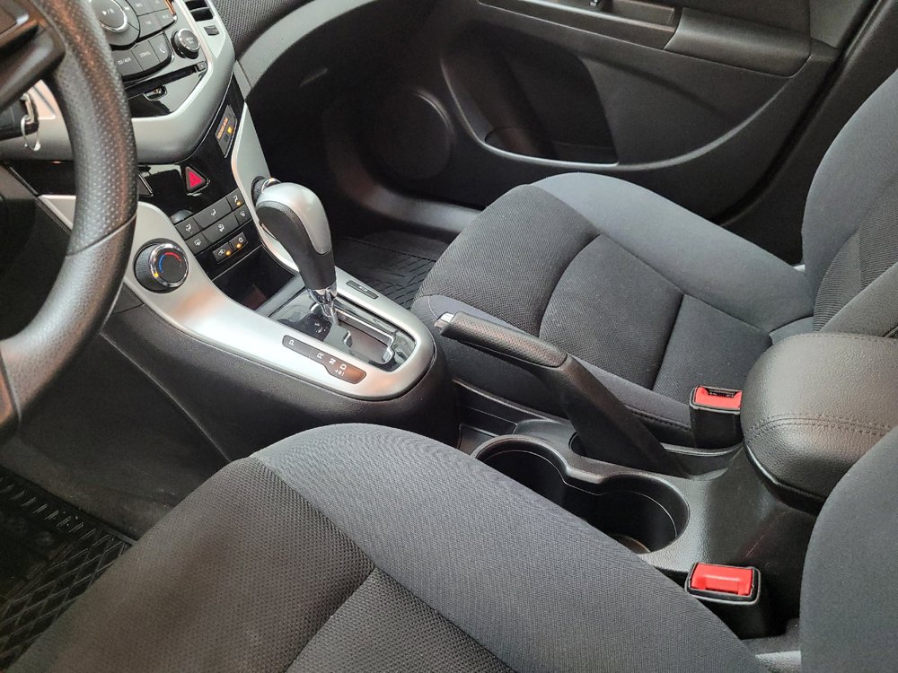 Used 2016 Chevrolet Cruze LT FWD image 26