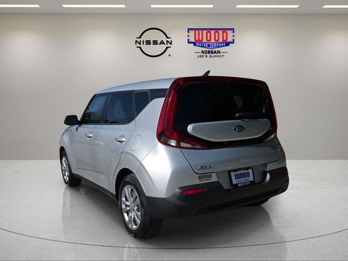 Used 2021 Kia Soul LX FWD image 4
