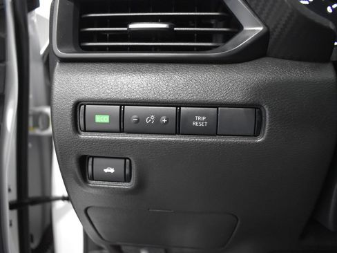 Certified 2025 Nissan Sentra S FWD image 18