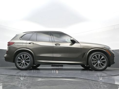 Used 2023 BMW X5 xDrive40i w/ M Sport Package AWD/4WD image 29