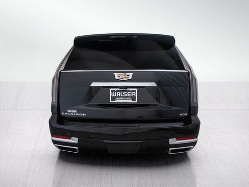 Used 2026 Cadillac Escalade Luxury w/ Touring Package AWD/4WD image 4
