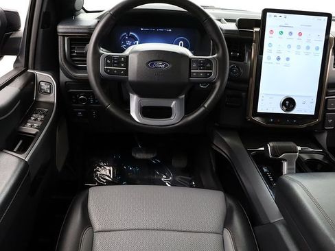 Used 2025 Ford F150 Lightning Lariat image 17