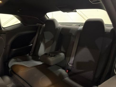 Used 2019 Dodge Challenger R/T RWD image 21
