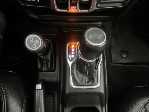 Used 2023 Jeep Wrangler Unlimited Sahara AWD/4WD image 79