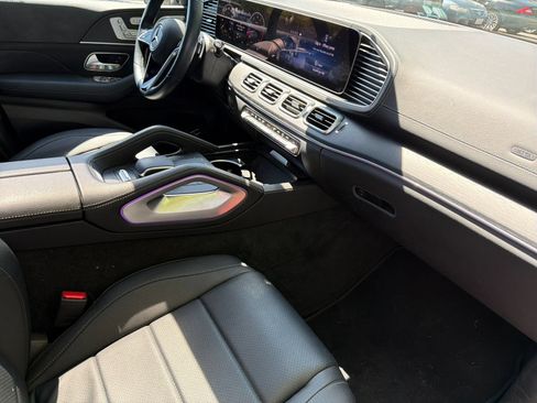 Used 2024 Mercedes-Benz GLS 450 4MATIC image 13