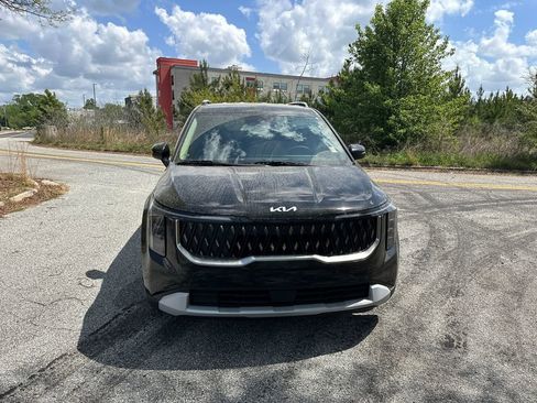 New 2026 Kia Carnival EX FWD image 2