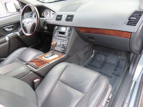 Used 2014 Volvo XC90 3.2 w/ Climate Package image 22