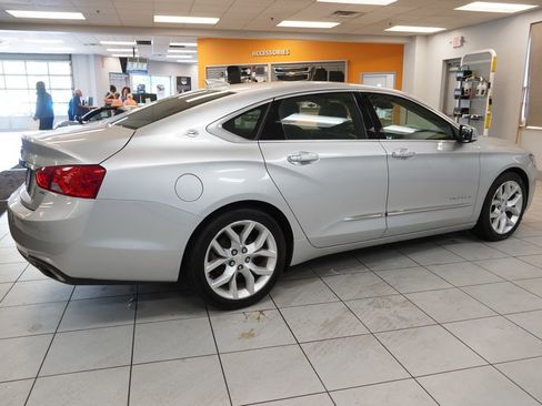 Used 2015 Chevrolet Impala LTZ FWD image 11