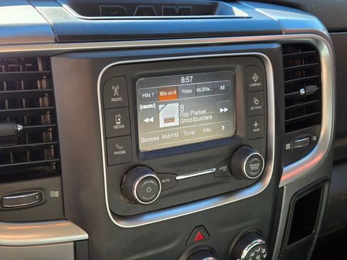 Used 2021 RAM 1500 Classic SLT image 25