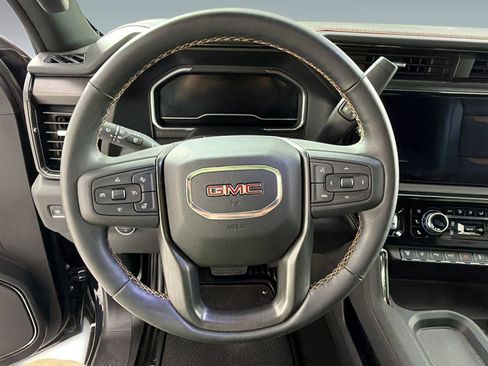 Used 2024 GMC Sierra 2500 AT4 w/ AT4 Premium Plus Package AWD/4WD image 11