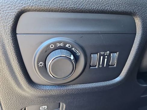 New 2025 Jeep Grand Cherokee Altitude image 22