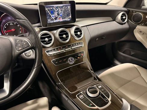Used 2018 Mercedes-Benz C 300 4MATIC Sedan image 40