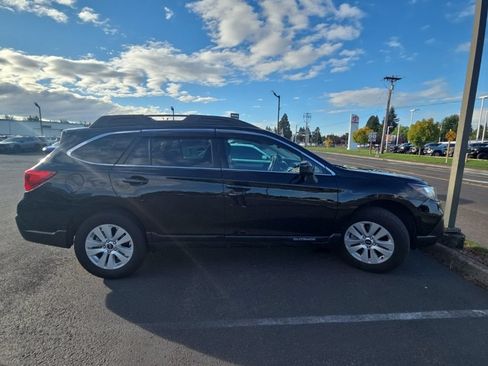 Used 2019 Subaru Outback 2.5i Premium AWD/4WD image 8