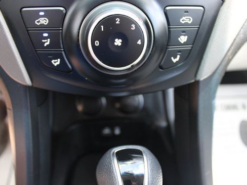 Used 2017 Hyundai Santa Fe Sport FWD image 12