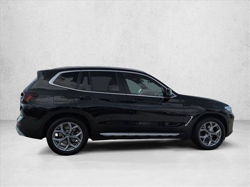 Used 2024 BMW X3 xDrive30i w/ Premium Package AWD/4WD image 4