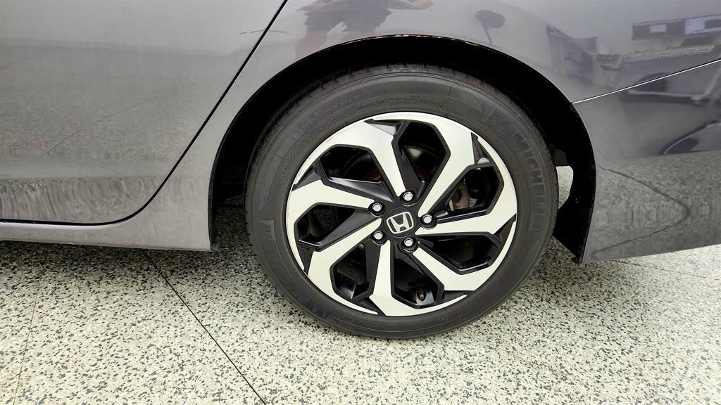 Used 2017 Honda Accord EX-L image 9