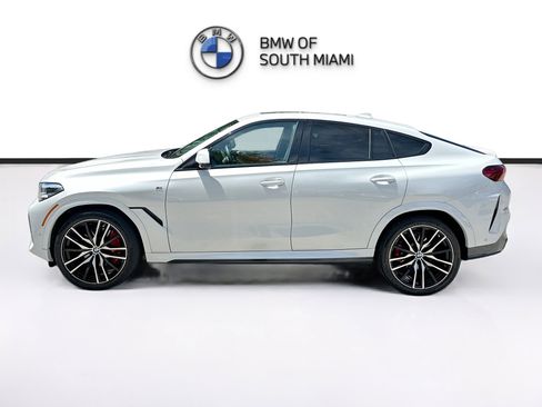 Used 2022 BMW X6 xDrive40i w/ M Sport Package AWD/4WD image 4
