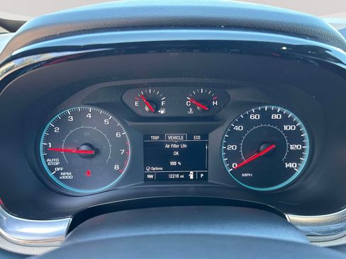 Used 2023 Chevrolet Traverse LS w/ Safety Package FWD image 18