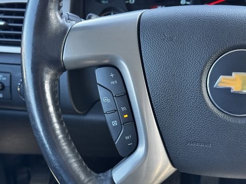 Used 2012 Chevrolet Avalanche LT image 23