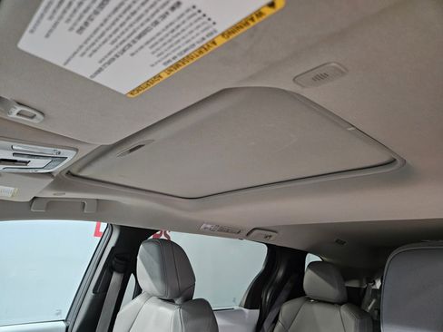 Certified 2025 Toyota Sienna XLE image 25