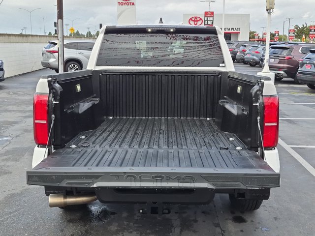 Used 2026 Toyota Tacoma SR5 AWD/4WD image 10