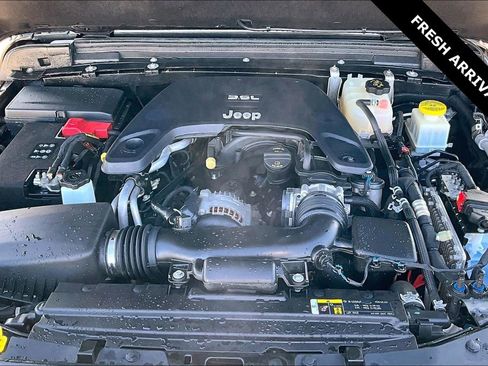 Used 2020 Jeep Gladiator Overland w/ LED Lighting Group image 29