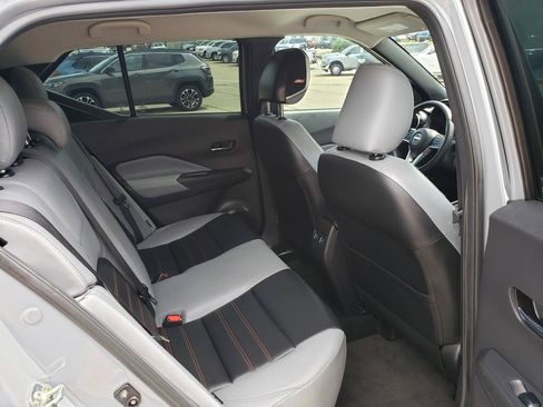 Used 2022 Nissan Kicks SR FWD image 17