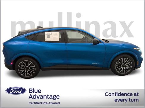 Certified 2025 Ford Mustang Mach-E Premium image 2