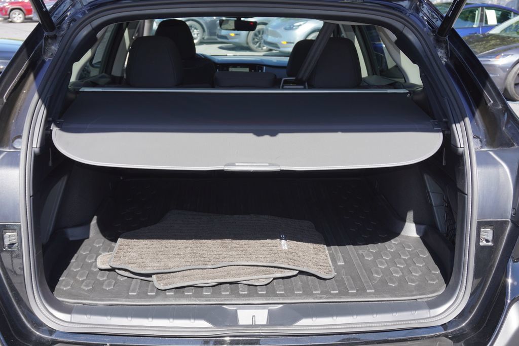 Used 2025 Subaru Outback Premium w/ Popular Package #1A AWD/4WD image 42
