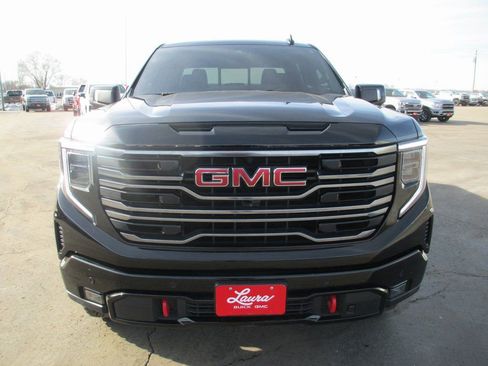 Used 2025 GMC Sierra 1500 AT4 w/ AT4 Premium Package image 12