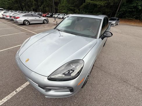 Used 2021 Porsche Cayenne AWD/4WD image 34