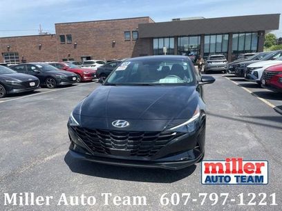 Used 2023 Hyundai Elantra SEL w/ Convenience Package