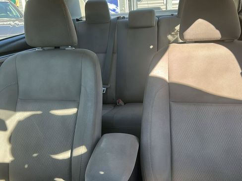 Used 2014 Toyota Corolla LE FWD image 17