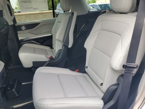 New 2026 Lincoln Navigator Reserve w/ Jet Appearance Package AWD/4WD image 30