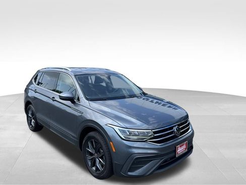 Used 2023 Volkswagen Tiguan SE FWD image 37
