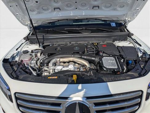 New 2026 Mercedes-Benz GLB 250 4MATIC image 14