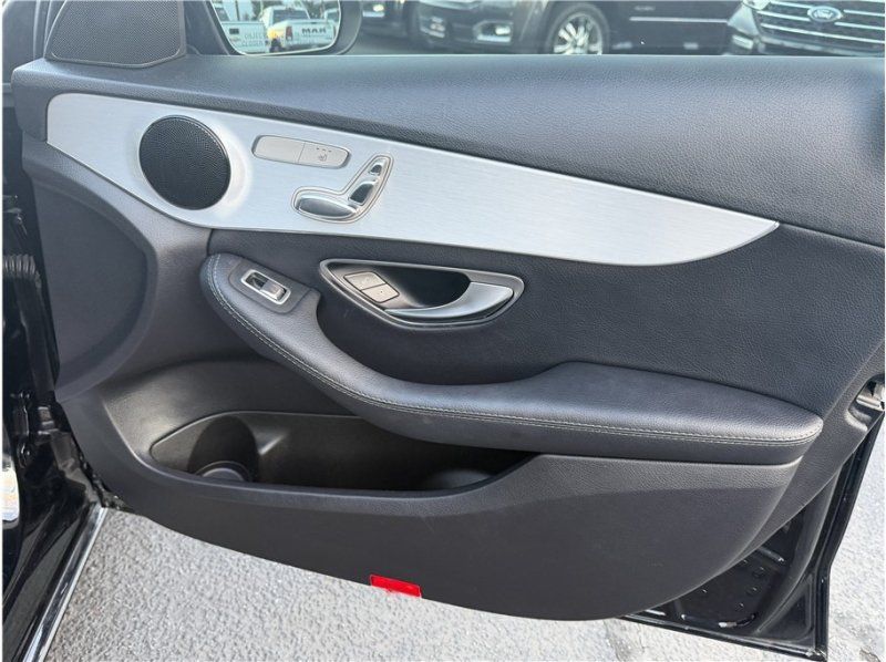 Used 2020 Mercedes-Benz C 300 Sedan image 26