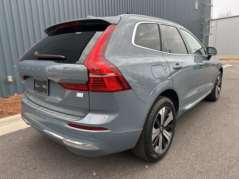 Used 2023 Volvo XC60 T8 Plus image 7